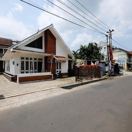 Reddoorz Near Moro Mall Purwokerto Luaran gambar