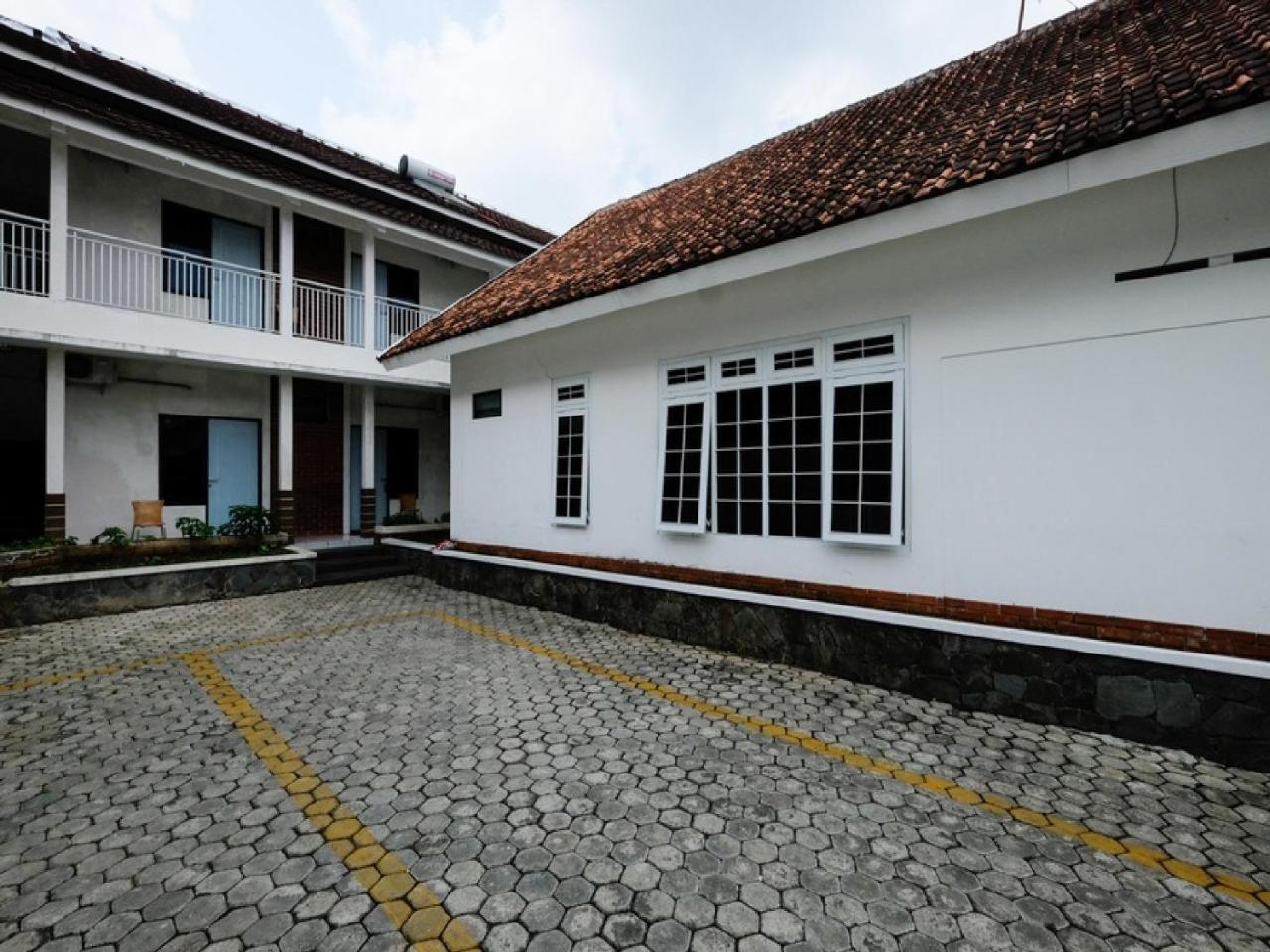 Reddoorz Near Moro Mall Purwokerto Luaran gambar